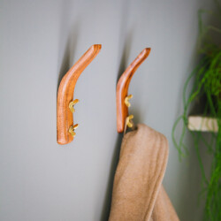 Brut Homeware Set van 2, kapstokhaak hout en messing, brût homeware