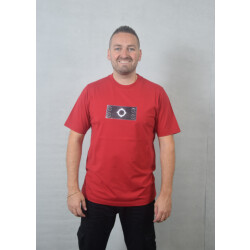 Ma.strum Tromple loeil badge tee