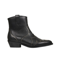 DWRS Label Lyon studs