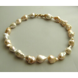 Christian Barok parel collier