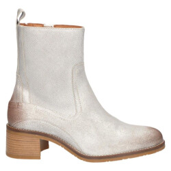 Piedi Nudi Britta 12.02