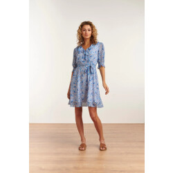 Smashed Lemon Zomerse chiffon jurk met overslag en ruffels in paisley