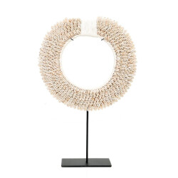 Bazar Bizar The papua shell disc on stand white m