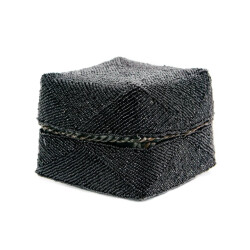 Bazar Bizar The beaded basket black l