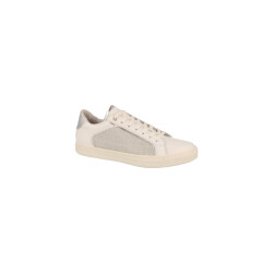 Giga Sneakers